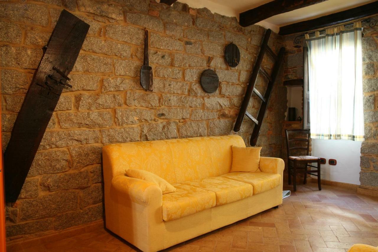 Antico Restauro * Fonni
